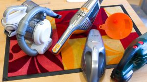 Test sechs Krümelsauger/Akkustaubsauger im Vergleich