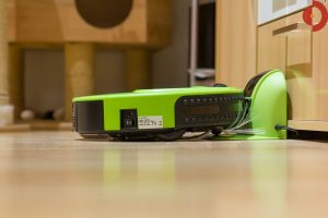 Klarstein-Cleanhero-Saugroboter-XR510D-bodenansicht-ladestation