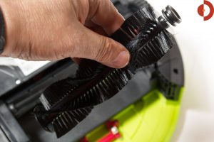 Klarstein-Cleanhero-Saugroboter-XR510D-buerste2