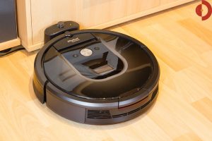 irobot-roomba-980-900er-Serie-Test-angedockt