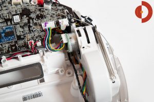 360-S6-Robot-Vacuum-Cleaner-aufschrauben-innen-4-antriebseinheit