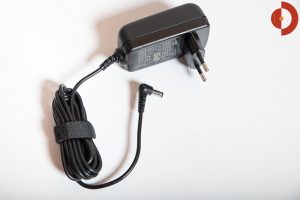 Akkustaubsauger-AEG-FX9-1-IBM-Test-Netzteil