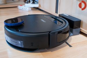 Deebot-OZMO-930-beim-laden