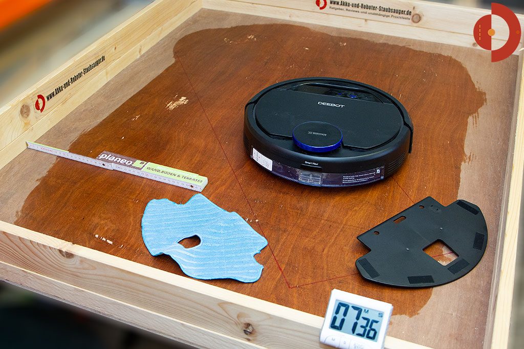 Ecovacs-Robotics-Deebot-OZMO-930-Test-Wischtest2