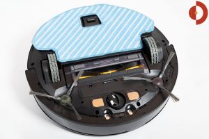 Ecovacs-Robotics-Deebot-OZMO-930-Test-mit-wischaufsatz