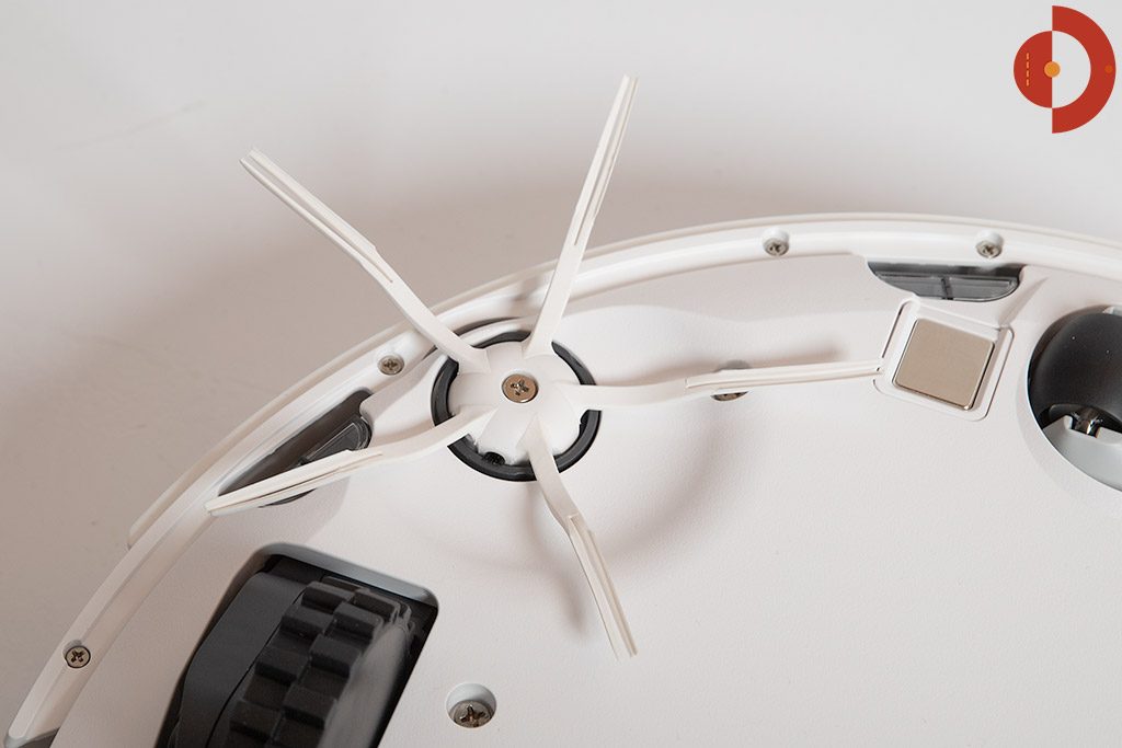 Roborock-S6-Test-Saugroboter-Neue-Seitenbuerste-Gummi.