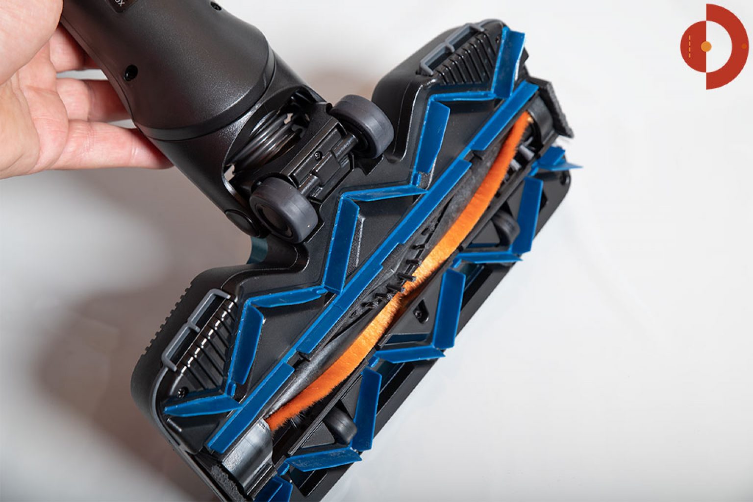 Philips Speedpro Max Aqua Plus Test Philips-SpeedPro-Max-Plus-Aqua-XC8147-Test-Elektrobuerste-unten - Akku