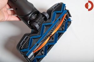 Philips-SpeedPro-Max-Plus-Aqua-XC8147-Test-Elektrobuerste-unten