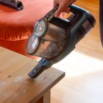 Philips-SpeedPro-Max-Plus-Aqua-XC8147-Test-Kruemel-saugen