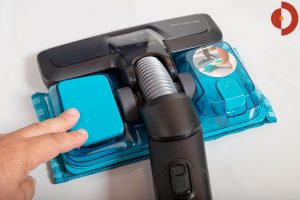 Philips-SpeedPro-Max-Plus-Aqua-XC8147-Test-Saugduese-mit-Wischmop-Pedal