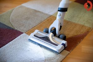 Rowenta-Air-Force-Flex-560-RH9474WO-Test-Buersten-Beleuchtung