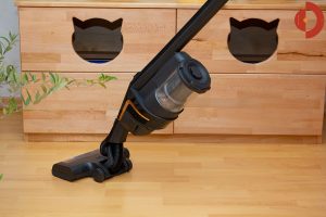 Miele-Triflex-HX1-Cat-Dog-3-Test-Zimmer-saugen4