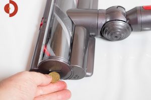 Dyson-V11-Absolute-Test-Direktantriebsbuerste-Torque-Drive-entnehmen-1
