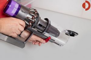 Dyson-V11-Absolute-Test-Filter-Entleeren-3