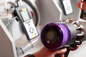 Dyson-V11-Absolute-Test-Messstation-kurz-vor-der-Messung