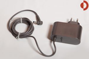 Dyson-V11-Absolute-Test-Netzteil