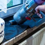 Dyson-V11-Absolute-Test-Schwarzen-Stoff-saugen