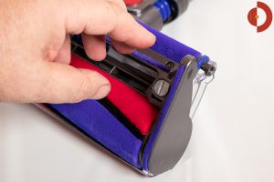 Dyson-V11-Absolute-Test-Softwalze-Walze-entnehmen-2