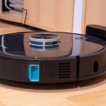 Cecotec-Conga-4090-Saugroboter-an-Ladestation-1360