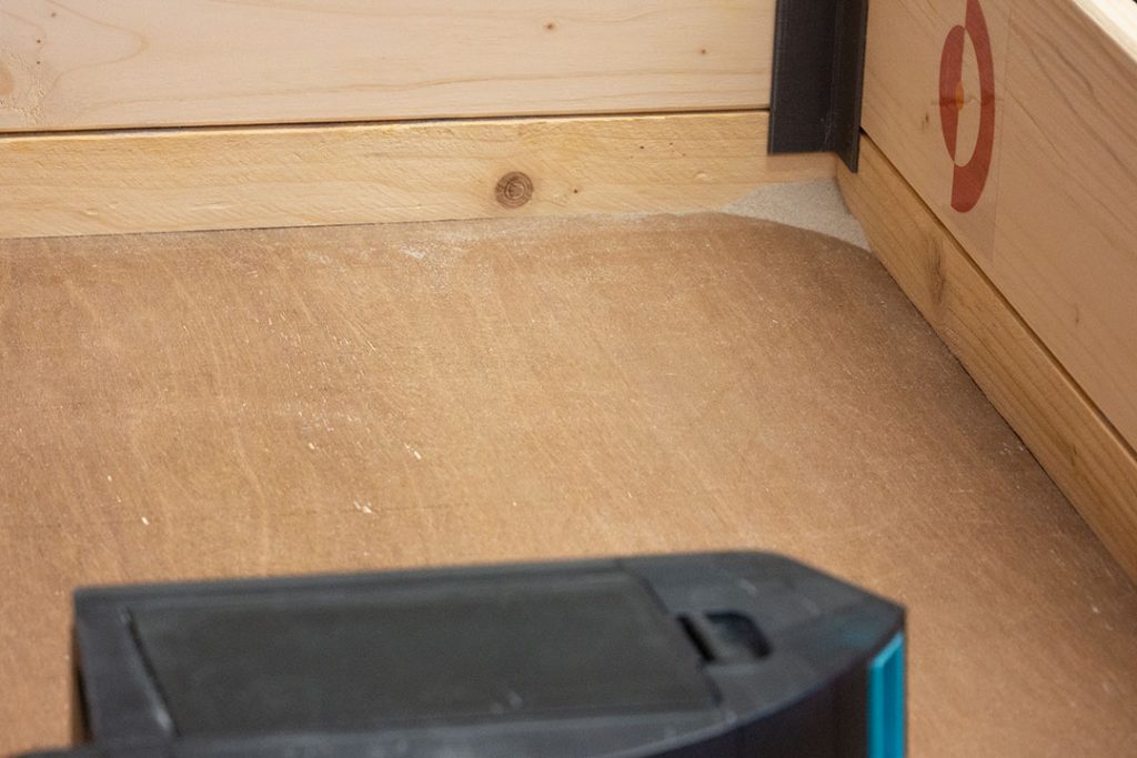 Cecotec-Conga-4090-Test-Saugroboter-Ecke-Randtest