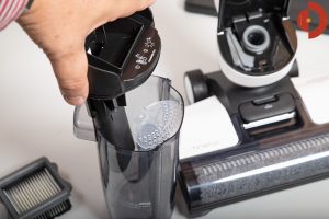 Tineco-Floor-One-S3-Test-Saugwischer-Schmutzwasserbehaelter-3