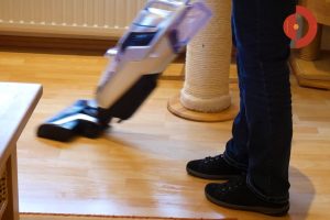 Bissell-CrossWave-Cordless-Test-Laminat-Alltag