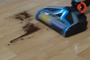Bissell-CrossWave-Cordless-Test-Laminat-Ei-2