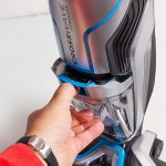 Bissell-CrossWave-Cordless-Test-Schmutzwasserbehaelter-entnehmen
