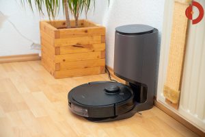 Ecovacs-Deebot-Ozmo-T8-AIVI-Absaugstation-Andocken-4