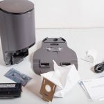 Ecovacs-Deebot-Ozmo-T8-AIVI-Absaugstation-Test-Lieferumfang
