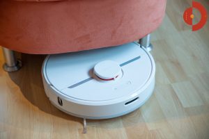 Dreame-D9-Test-Unter-Moebeln-saugen