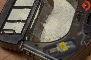 Viomi-S9-Saugroboter-Test-Schmutzbehaelter-2