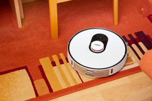 Roidmi-Eve-Plus-Test-Wohnraum-Teppich