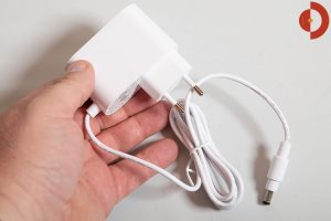 Trouver-Finder-Test-guenstiger-Saugroboter-Netzteil