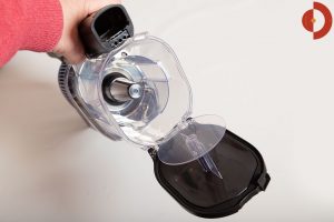 Shark-IZ320EUT-Test-Hauptgeraet-oeffnen2