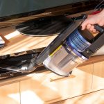 Shark-IZ320EUT-Test-Moebeln-saugen